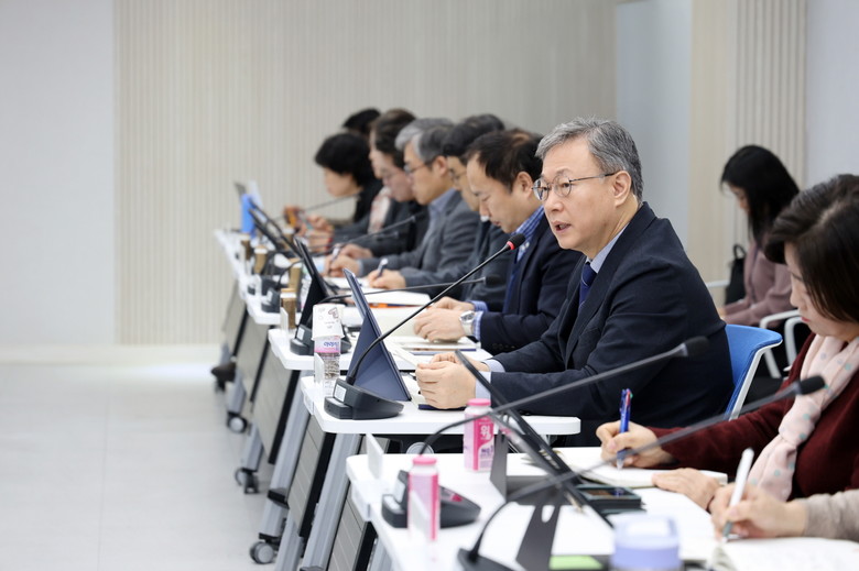 구로구, 공직사회 내 ‘간부 모시는 ...