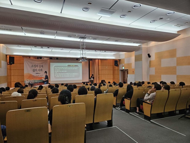 4월, 도서관에 ‘입덕’할 시간! 하...